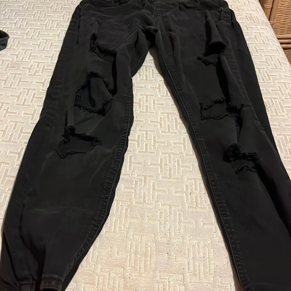 JUSTICE ❤️❤️ size 18 in girls but probably a size 7-9 in juniors